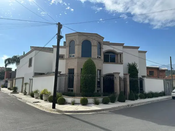 Casa en venta en Colinas de San Jeronimo, Monterrey — foto 2 de 35