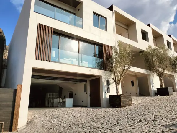 Casa Nueva Venta en Cañadas del Lago / Corregidora !!!