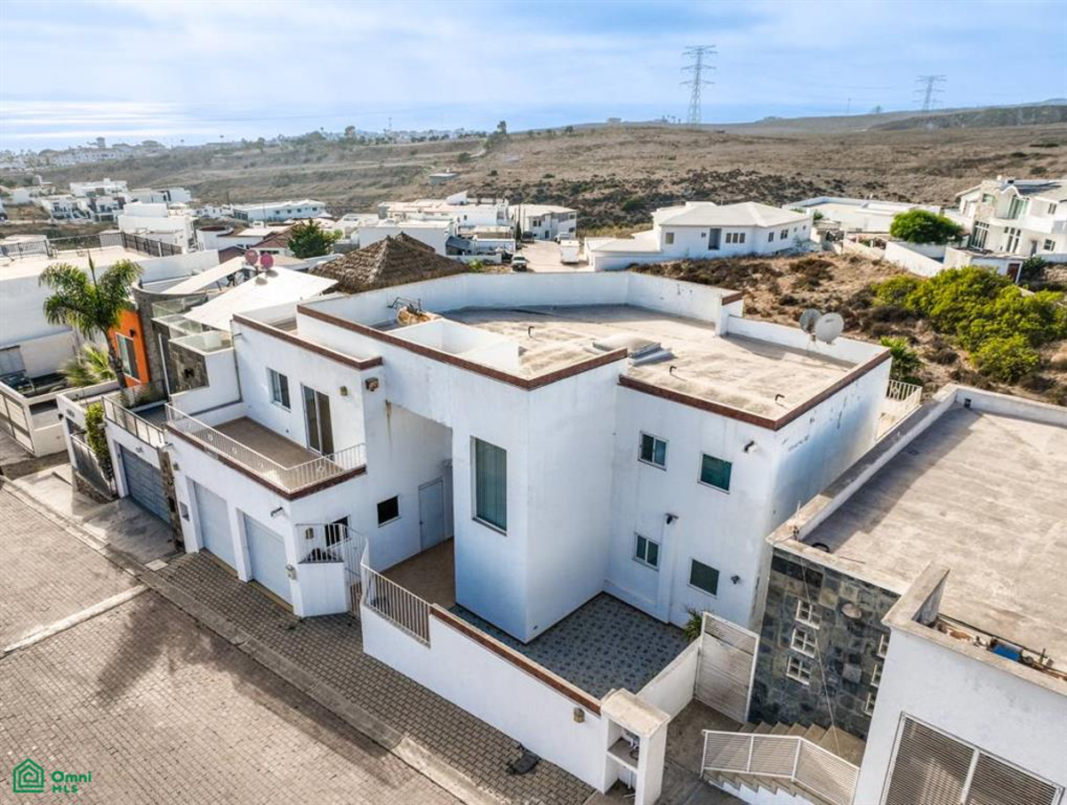 Casa en venta en Baja Malibú (Sección Lomas), Tijuana — foto 1 de 54