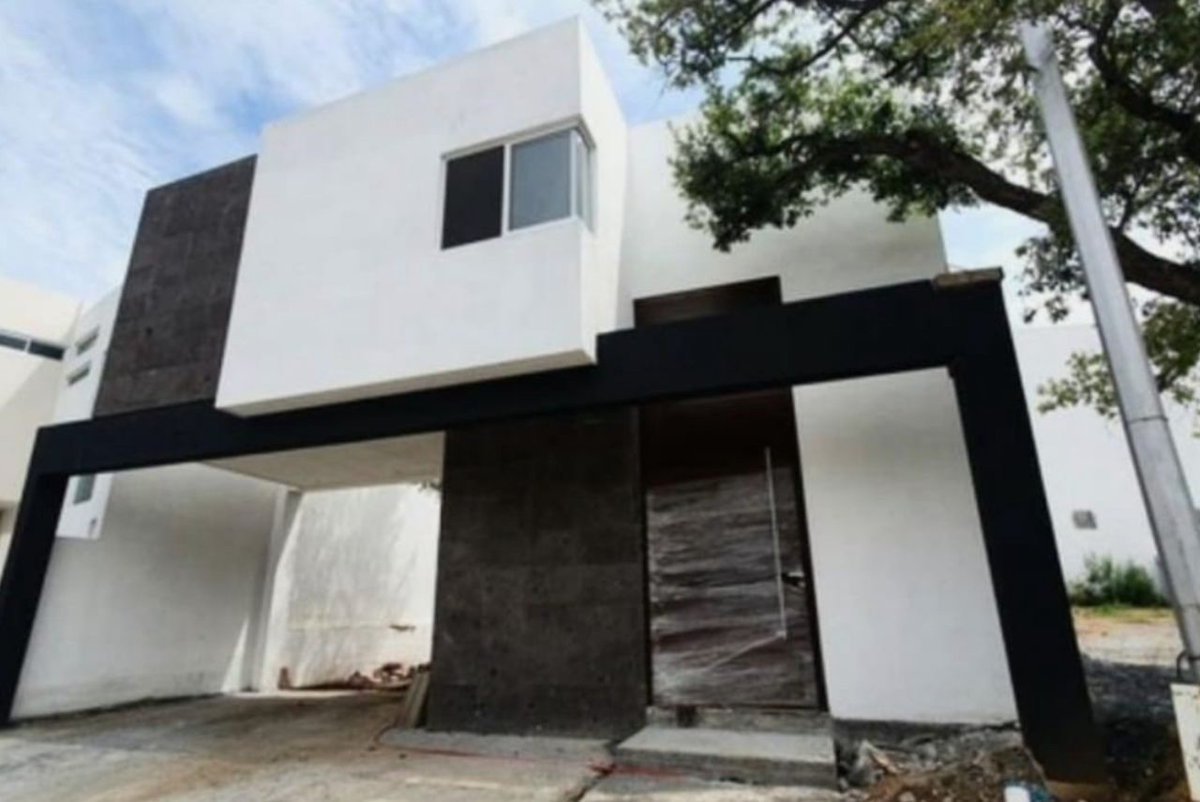 Casa en venta en Cumbres de Santiago, Santiago — foto 1 de 12
