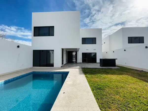 Casa en venta en Real del Nogalar, Torreón: Espaciosa vivienda en comunidad cerrada Casa en venta en Real del Nogalar, Torreón: Espaciosa vivienda en comunidad cerrada