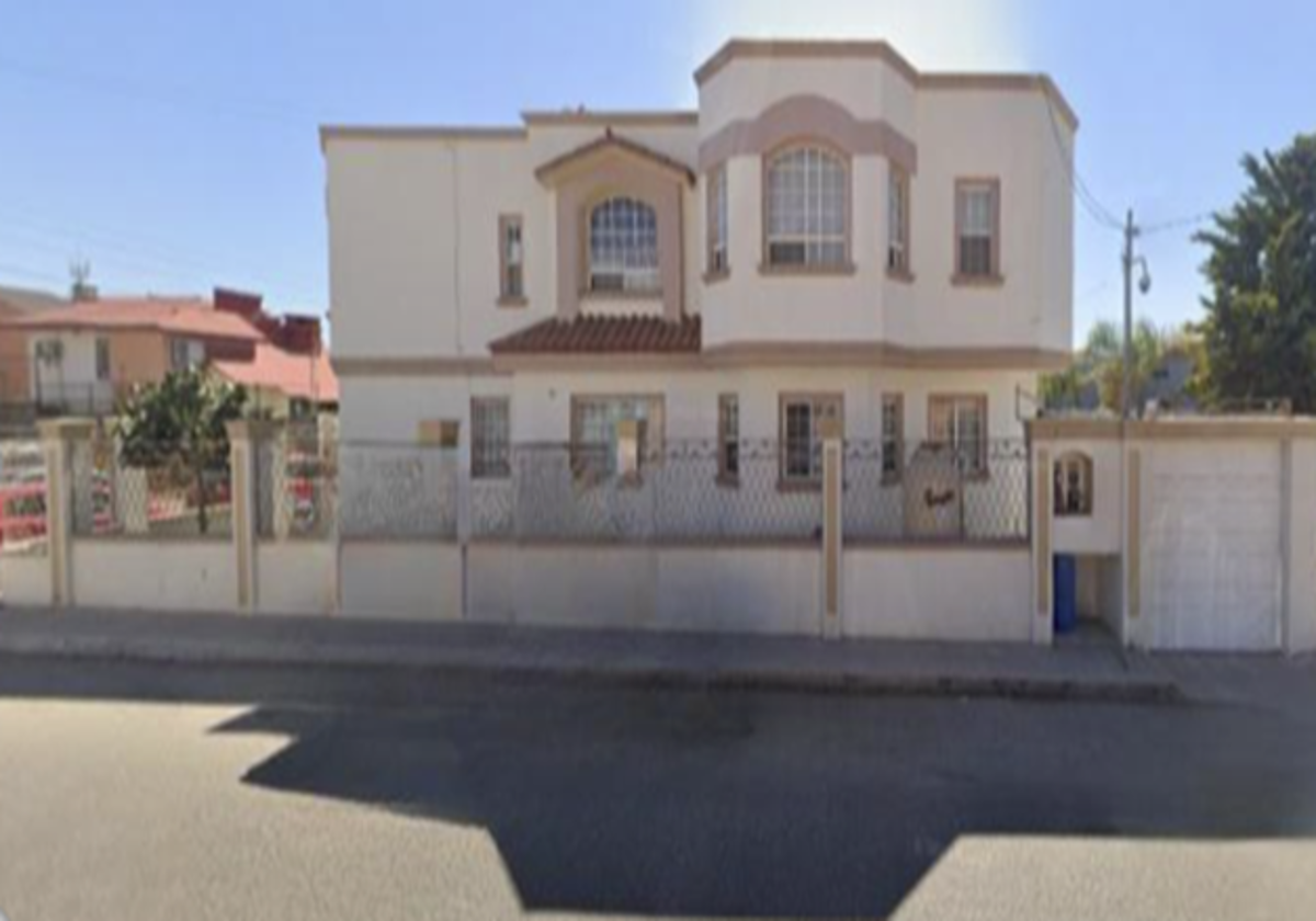 Casa en venta en Valle Dorado, Ensenada — foto 1 de 10