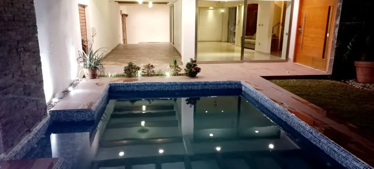 Casa en renta en Heriberto Kehoe Vicent, Centro — foto 1 de 50