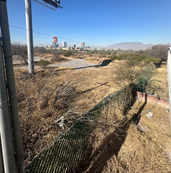 Terreno en venta en Jardines Coloniales, Saltillo — foto 3 de 5
