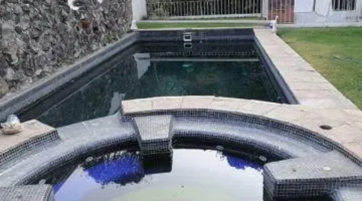 Casa en venta en La Cañada, Cuernavaca — foto 1 de 33