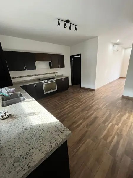 Casa en renta en Los Valdez, Saltillo — foto 3 de 8