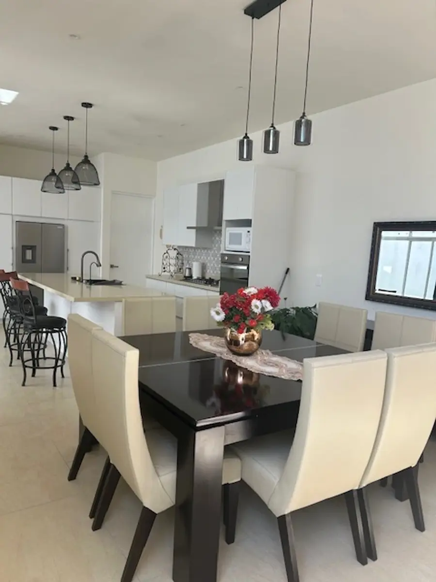 Casa en renta en Rincón de los Encinos, Saltillo — foto 1 de 24