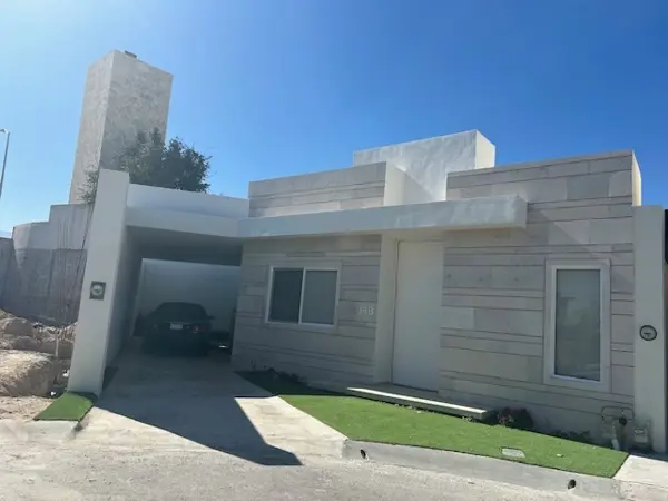 Casa en renta en Rincón de los Encinos, Saltillo — foto 2 de 24