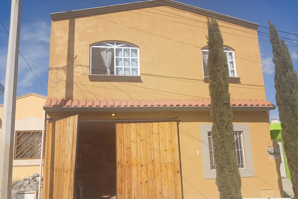 Casa en renta en Parajes del Valle, Ramos Arizpe — foto 1 de 10
