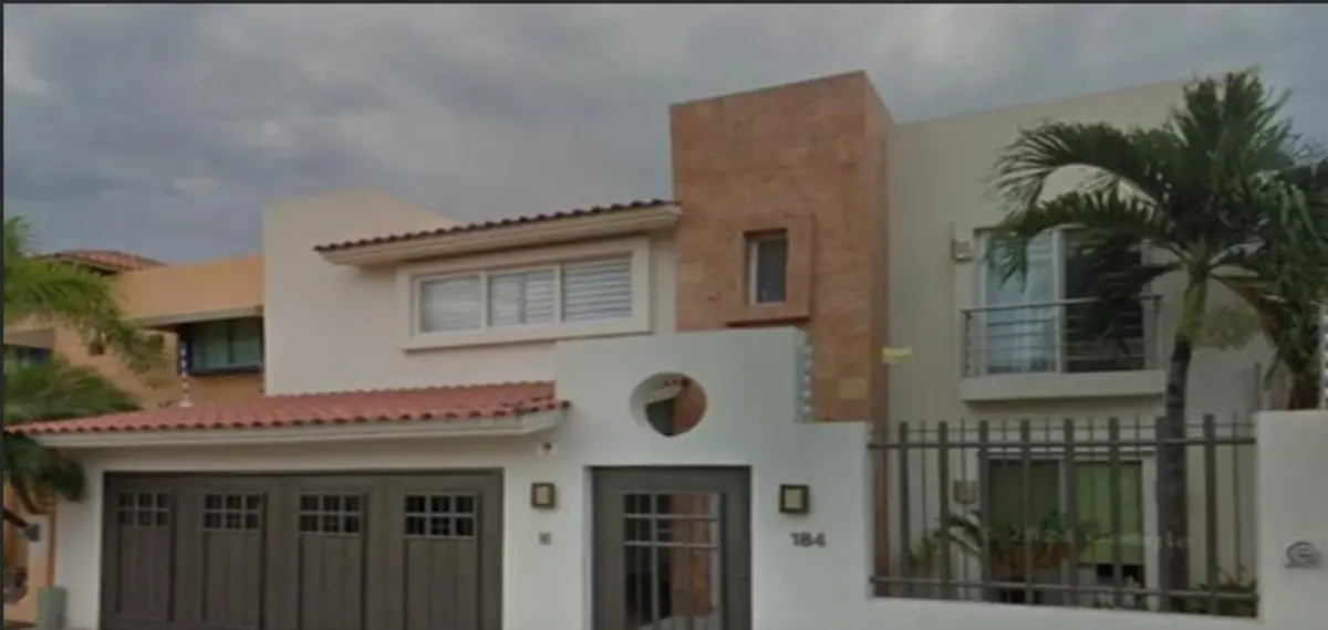 Casa en venta en Diaz Ordaz, Puerto Vallarta — foto 1 de 10