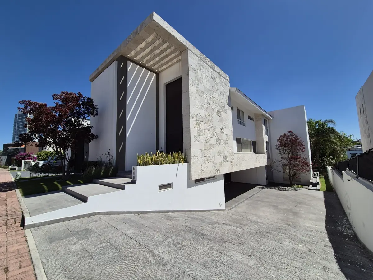 Casa en venta en La Vista Contry Club, San Andrés Cholula — foto 1 de 47