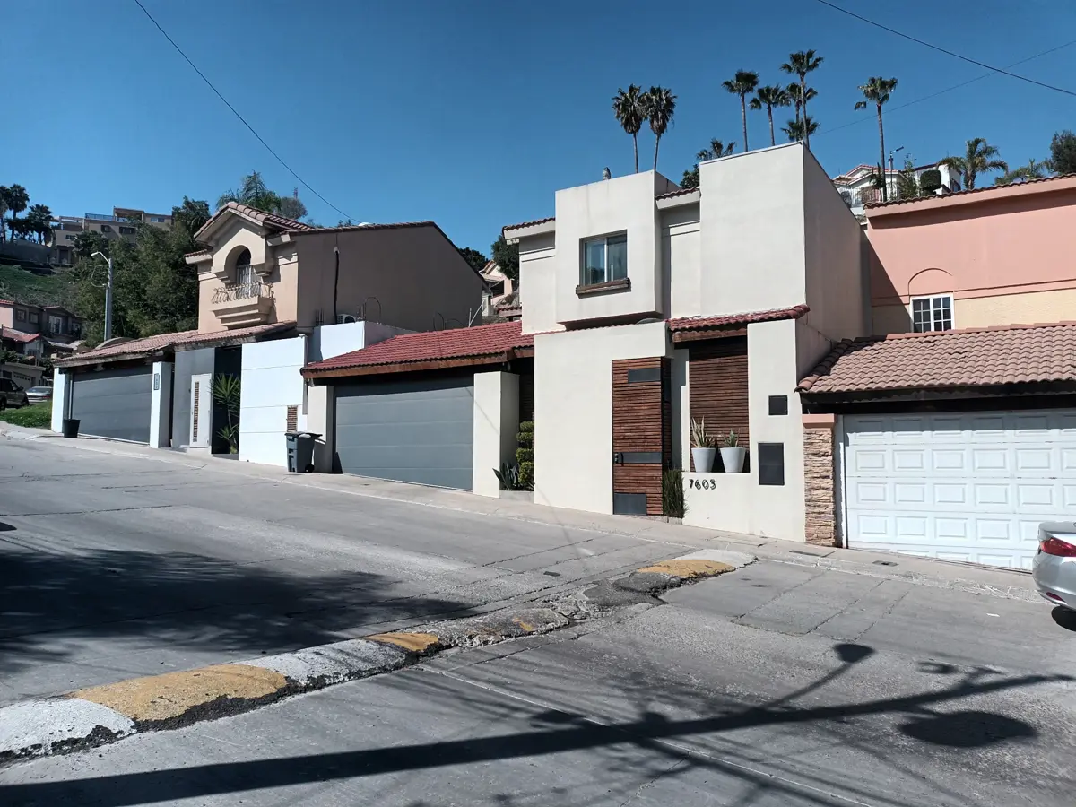 Casa en renta en Colinas de Agua Caliente, Tijuana — foto 1 de 40