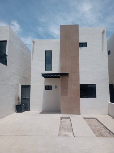 Casa Nueva en Venta con Recámara en Planta Baja en Prolongación Juárez, Torreón Casa Nueva en Venta con Recámara en Planta Baja en Prolongación Juárez, Torreón