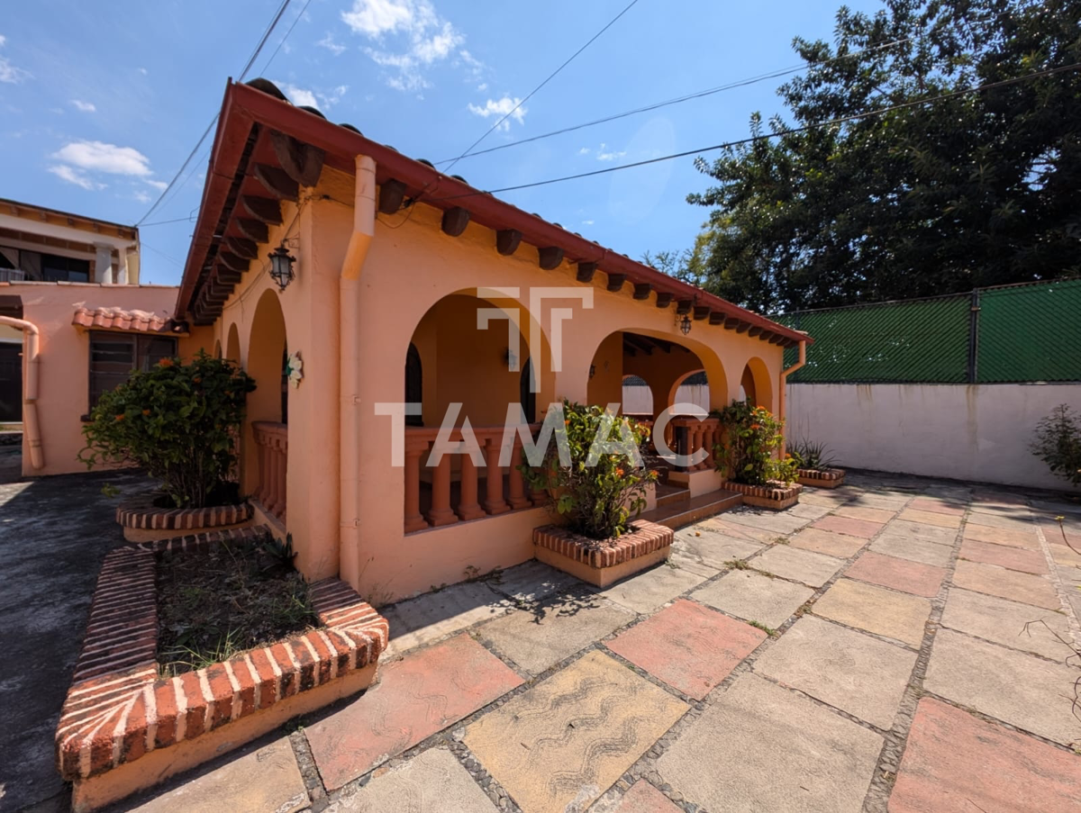 Casa en venta en La Carolina, Cuernavaca — foto 1 de 19