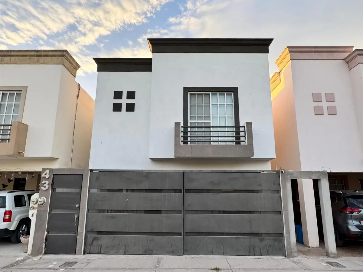 Casa en venta en Ampliación Senderos, Torreón — foto 1 de 31