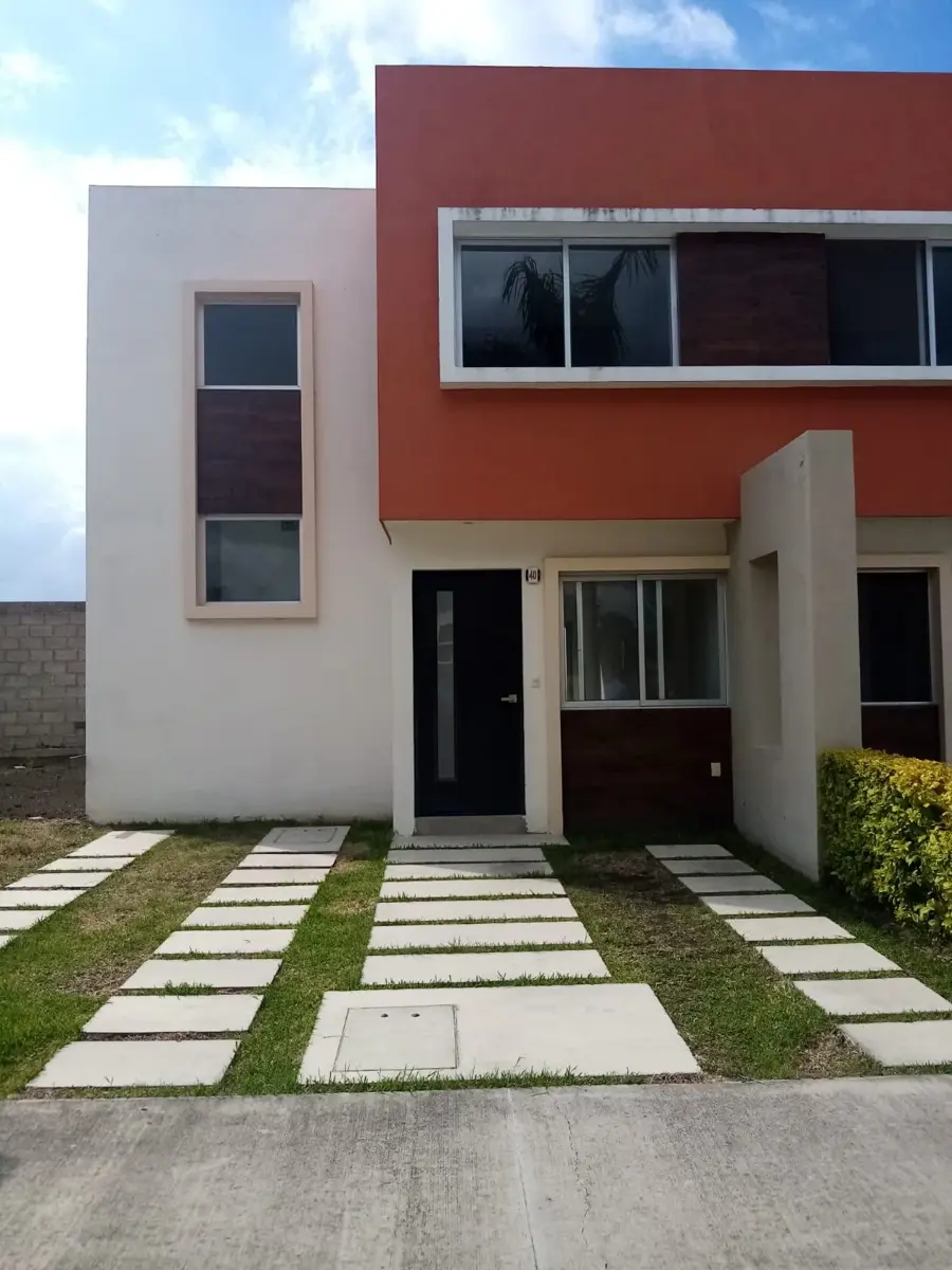 Casa en renta en Palomas Doradas, Xalisco — foto 1 de 12
