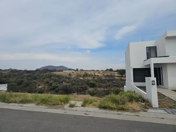 Terreno en venta en Grand Juriquilla, Querétaro — foto 3 de 3