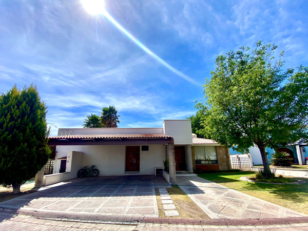 Casa en Venta en Jardines del Lago, Aguascalientes, Aguascalientes