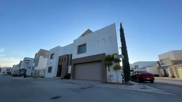 Casa en venta en Villa de las Palmas, Torreón — foto 3 de 32