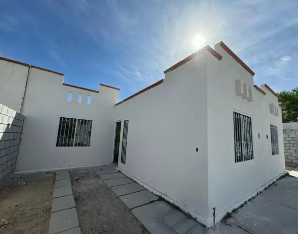 Casa en Venta en Santa Sofía, Torreón: Privacidad en Comunidad Cerrada Casa en Venta en Santa Sofía, Torreón: Privacidad en Comunidad Cerrada
