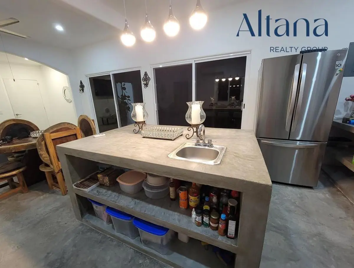 Casa en venta en Puerto Escondido Centro, San Pedro Mixtepec -Dto. 22 - — foto 1 de 13