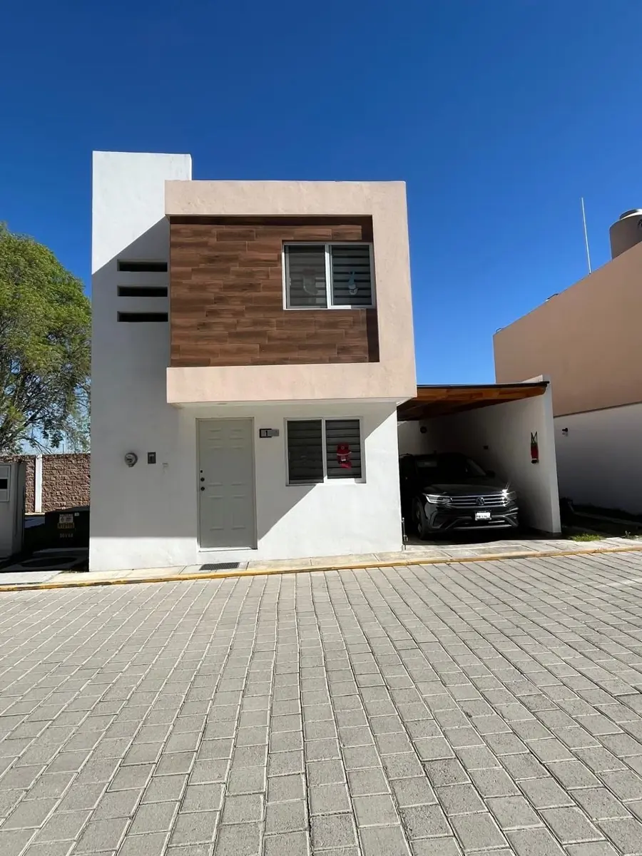 Casa en venta en San Francisco Ocotlán (Ocotlán), Coronango — foto 1 de 19
