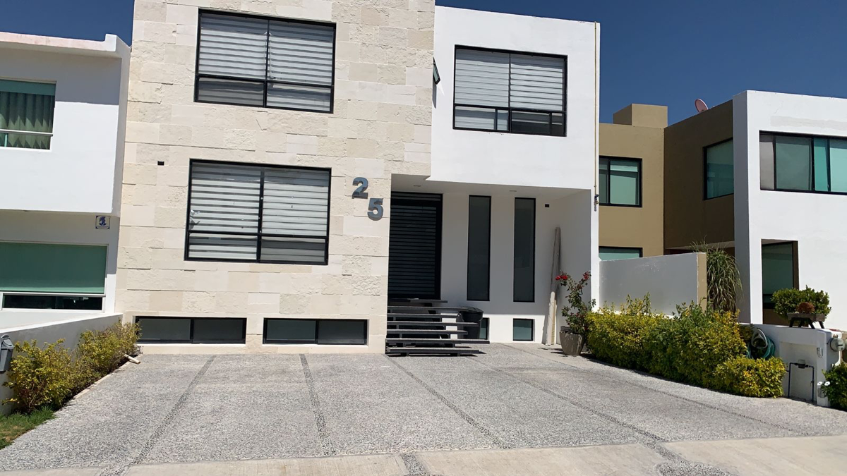 Casa en venta en Cumbres del Cimatario, Huimilpan — foto 1 de 22