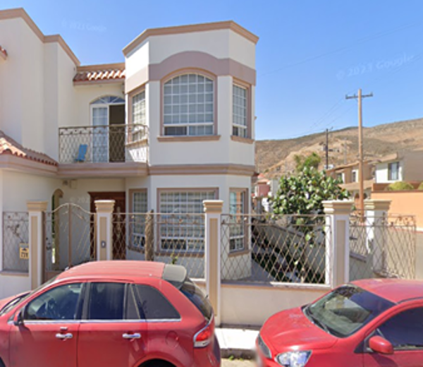 Casa en venta en Valle Dorado Sección Lagos, Ensenada — foto 2 de 13