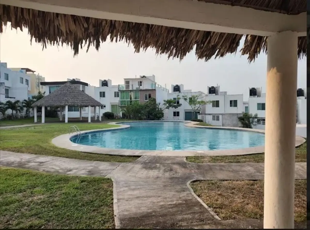 Casa en venta en Banus, Alvarado — foto 1 de 13