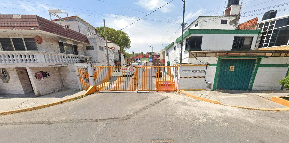 Casa en venta en El Rosario, Azcapotzalco — foto 1 de 12