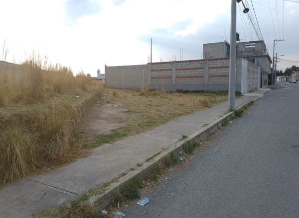 Terreno en Venta en San Miguel Totocuitlapilco, Metepec, México