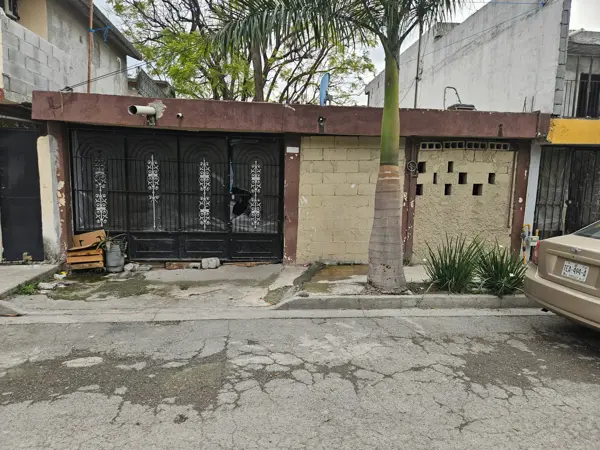 Casa en Venta en Emiliano Zapata (fomerrey 18), Guadalupe, Nuevo León