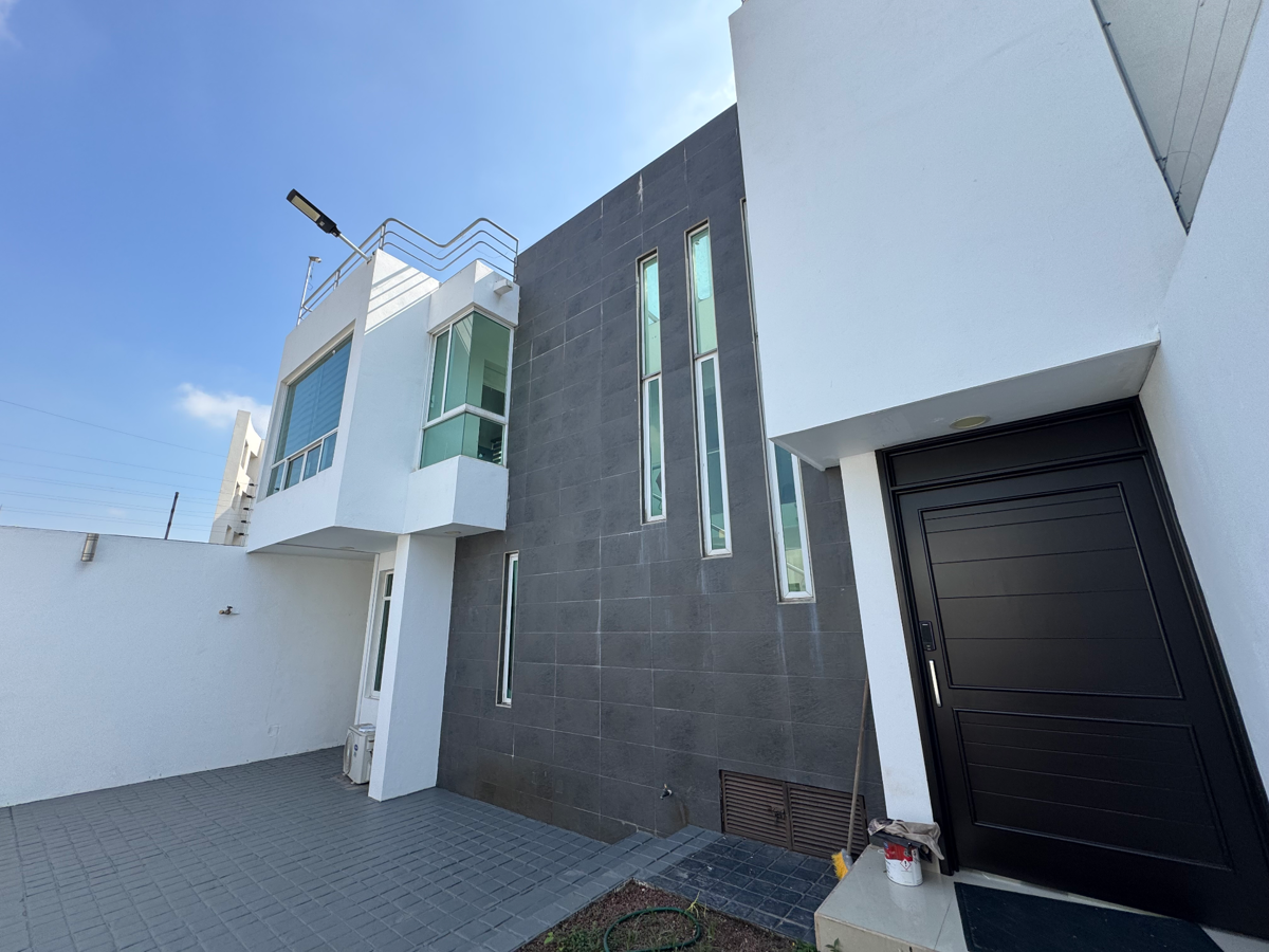 Casa en venta en Valle del Tecnologico, Lázaro Cárdenas — foto 1 de 30