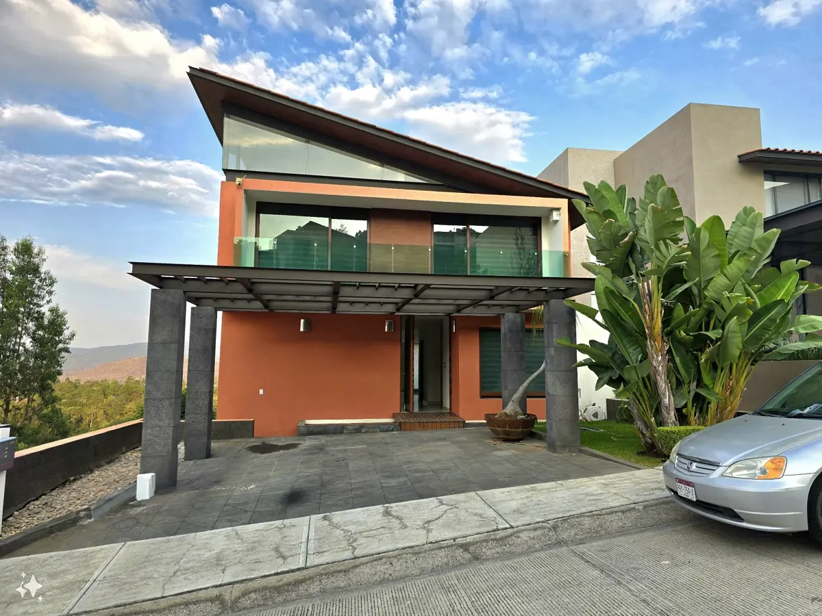 Casa en venta en Montaña Monarca I, Morelia — foto 1 de 48