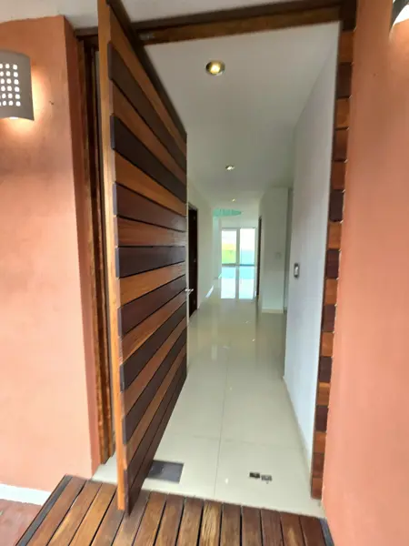 Casa en venta en Montaña Monarca I, Morelia — foto 3 de 48