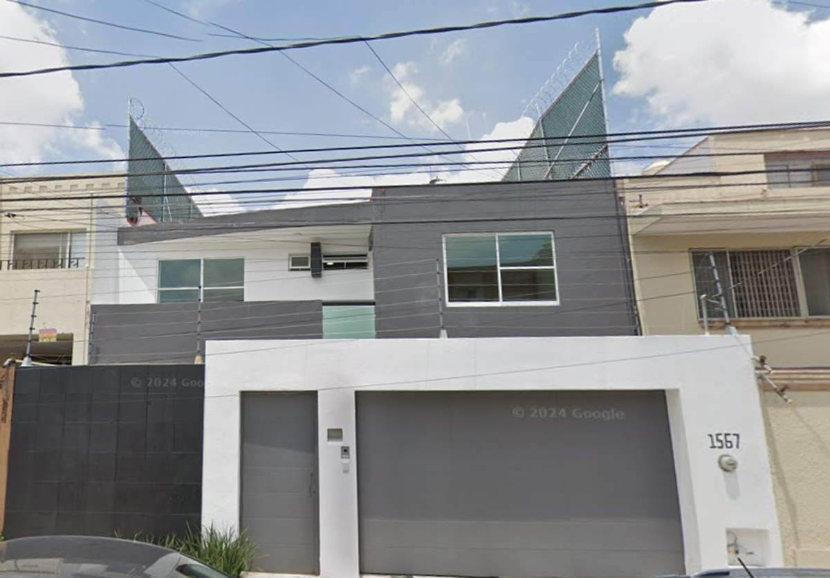 Casa en venta en Colomos Providencia, Guadalajara — foto 1 de 13