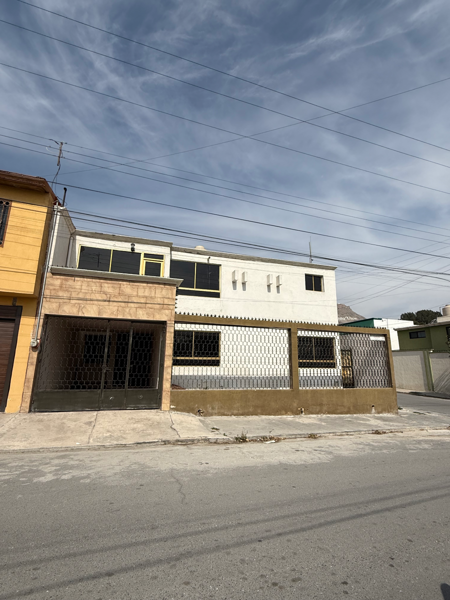 Casa en venta en Del Valle, Saltillo — foto 1 de 14