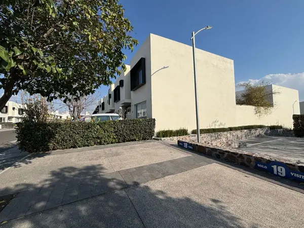 Casa en venta en Lomas del Campanario, Querétaro — foto 2 de 15