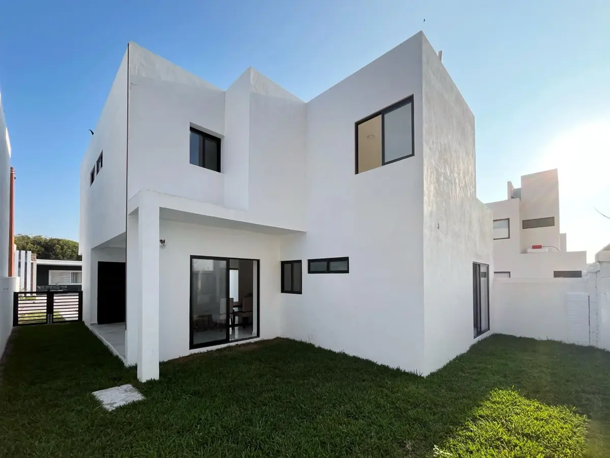 Casa en venta en Residencial las Higueras, Alvarado — foto 1 de 27