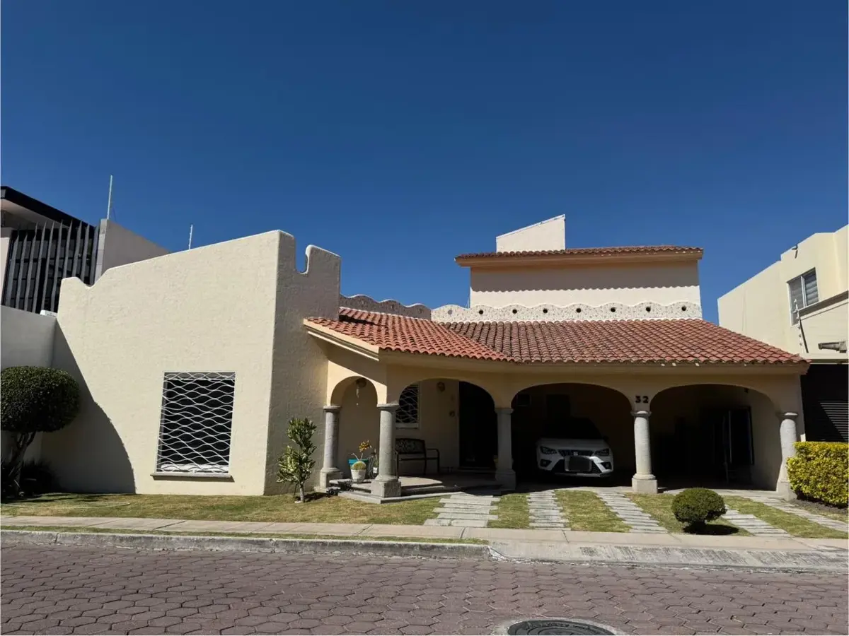 Casa en venta en Residencial el Campanario, San Pedro Cholula — foto 1 de 20