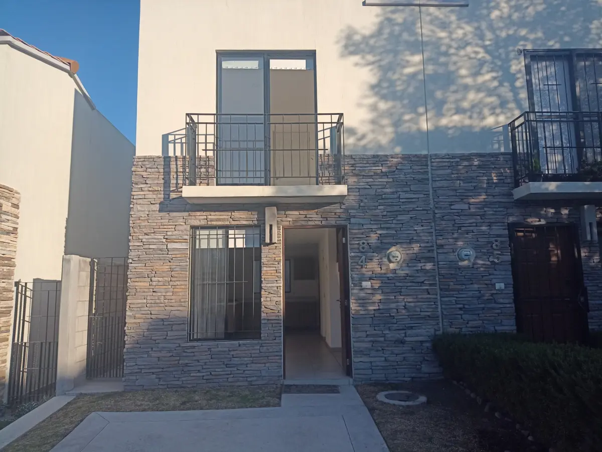 Casa en renta en Capital Sur, El Marqués — foto 1 de 12