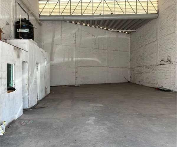 Renta de Bodega Comercial en Avenida Guadalajara, Zapopan