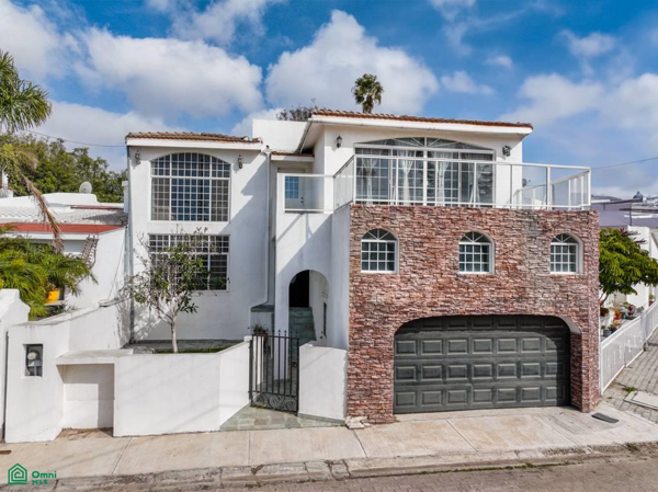 Casa en venta en Baja Malibú (Sección Lomas), Tijuana — foto 2 de 52