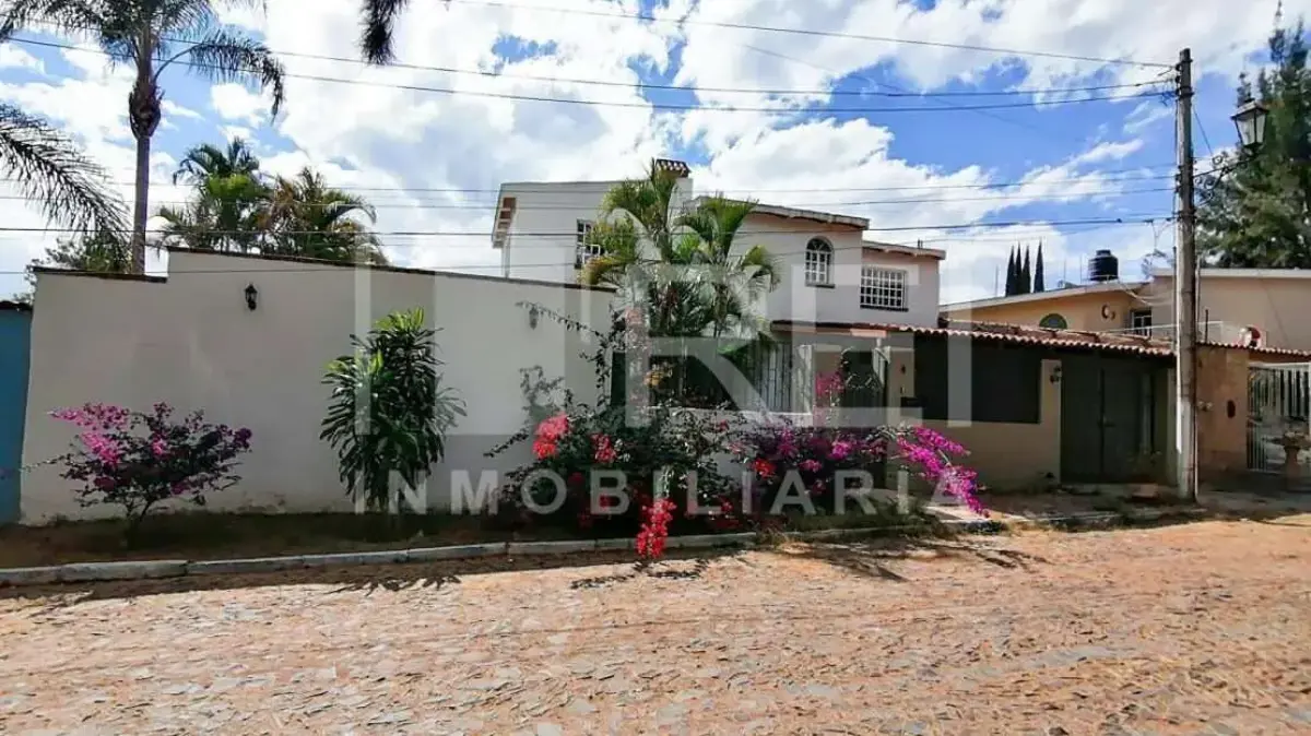 Casa en venta en Lomas de Santa Anita, Tlajomulco de Zúñiga — foto 1 de 39