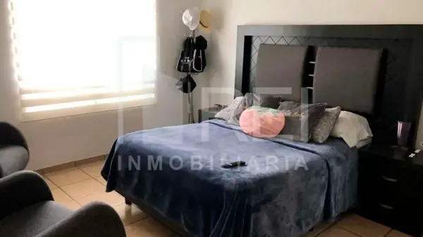 Casa en venta en Parques del Bosque, San Pedro Tlaquepaque — foto 2 de 7
