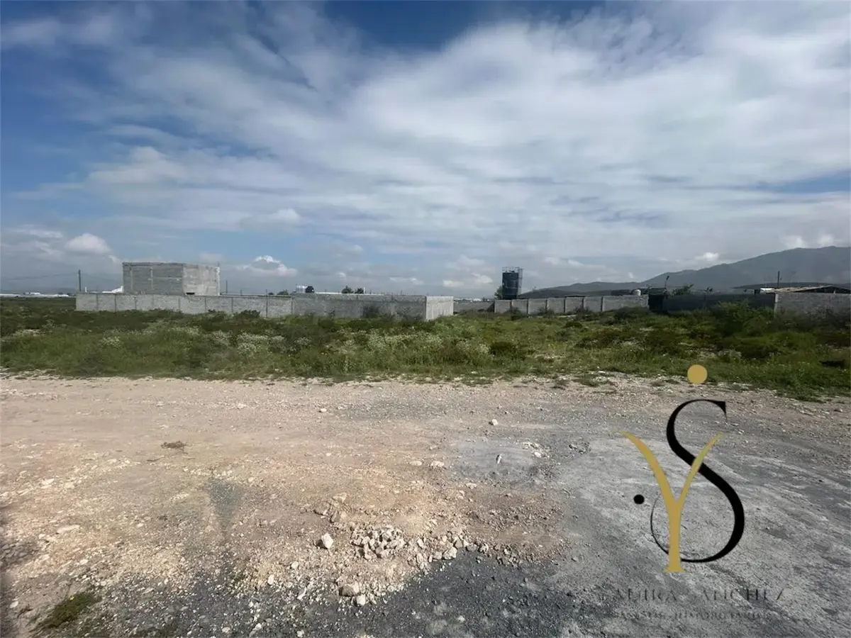 Terreno en venta en Los Portales, Arteaga — foto 1 de 2
