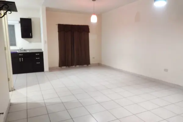 Casa en renta en Hacienda el Cortijo, Saltillo — foto 2 de 9