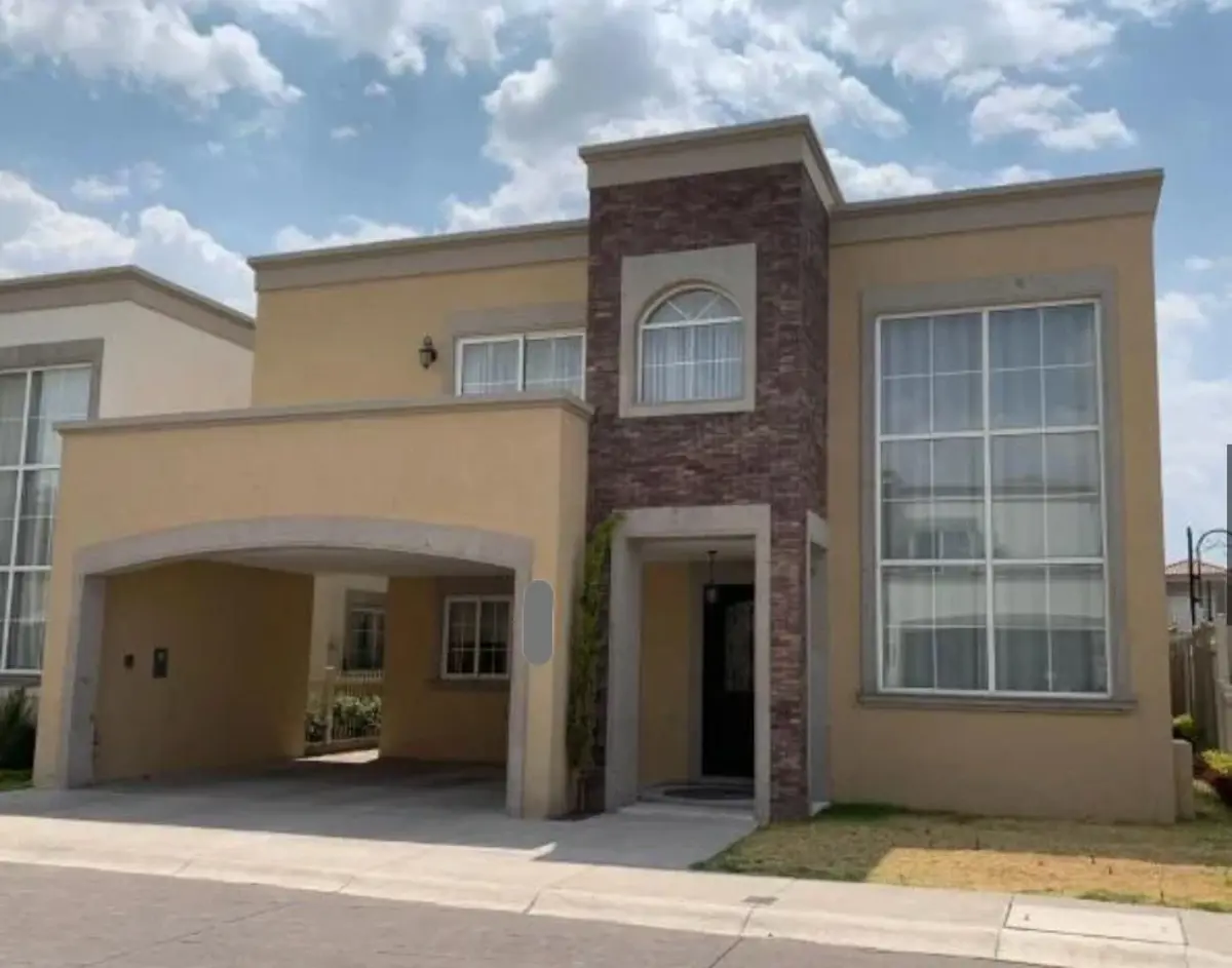 Casa en venta en Portofino Royal Country Club, Metepec — foto 1 de 52