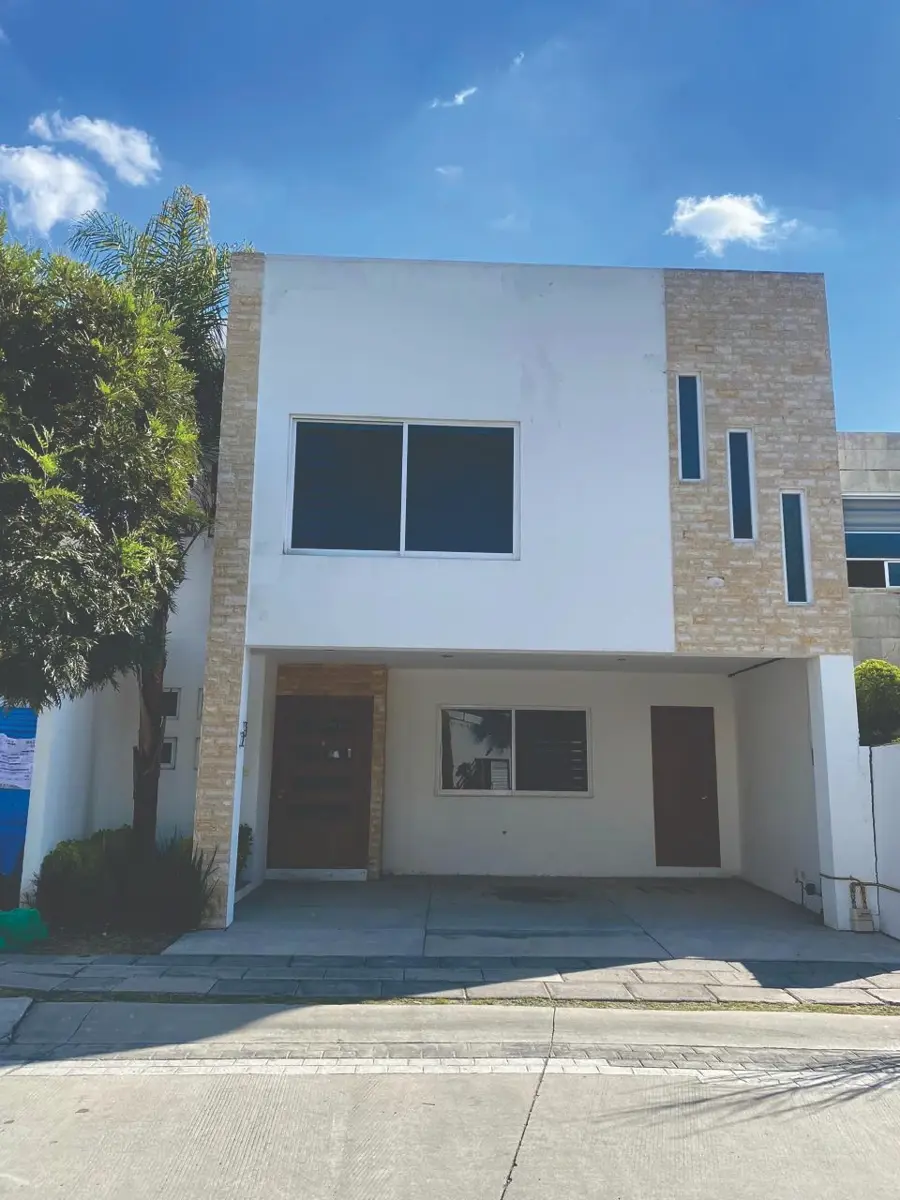 Casa en venta en Lomas de Angelópolis, San Andrés Cholula — foto 1 de 13