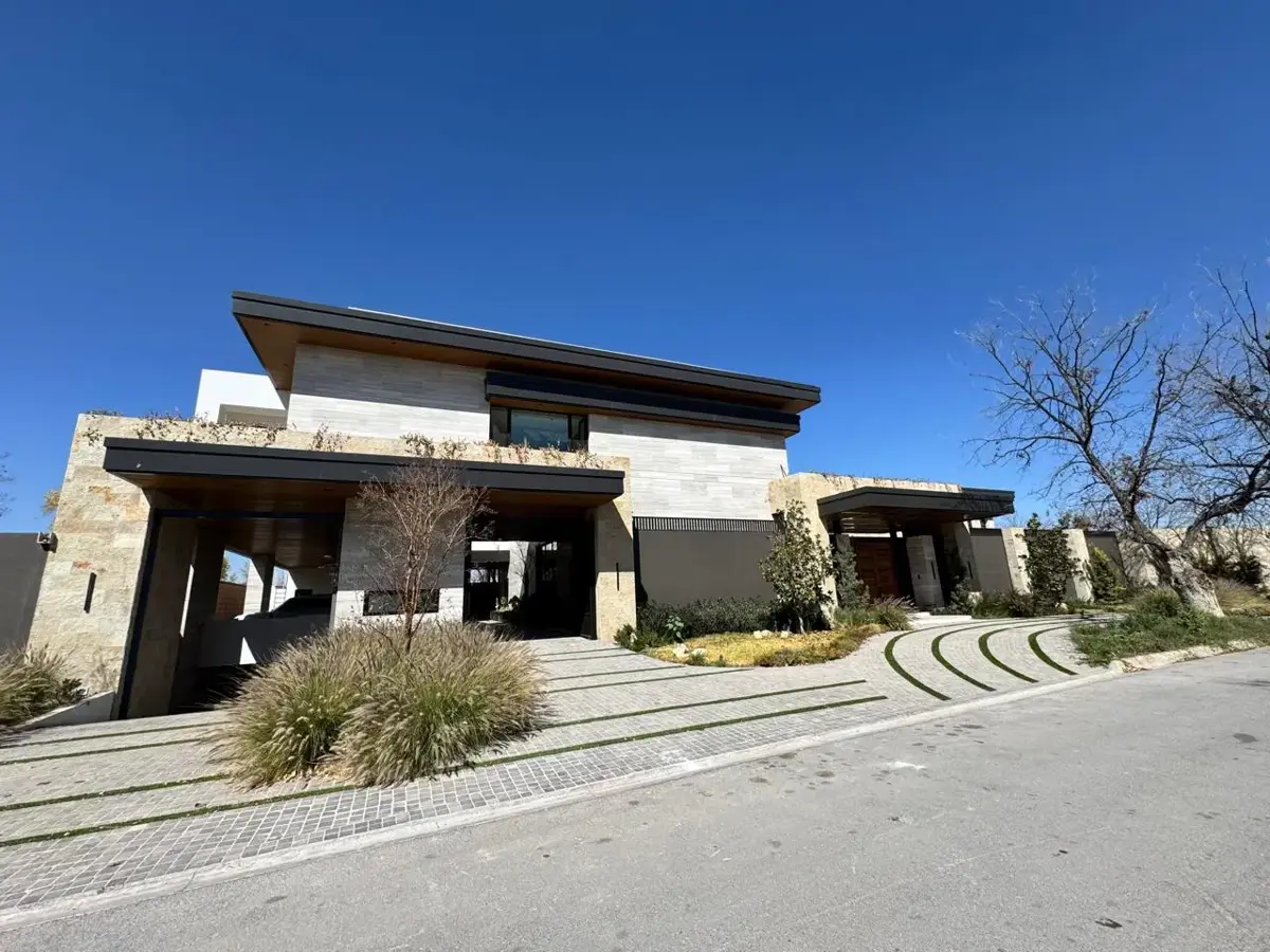 Casa en venta en Las Villas, Torreón — foto 1 de 77